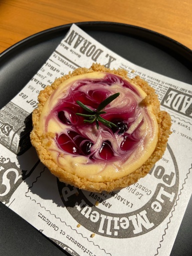 [05461] blueberry tart