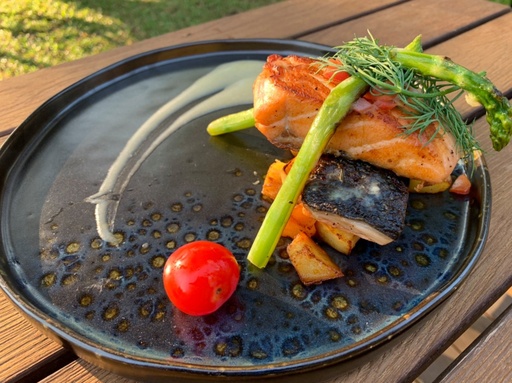 [02022] Salmon steak